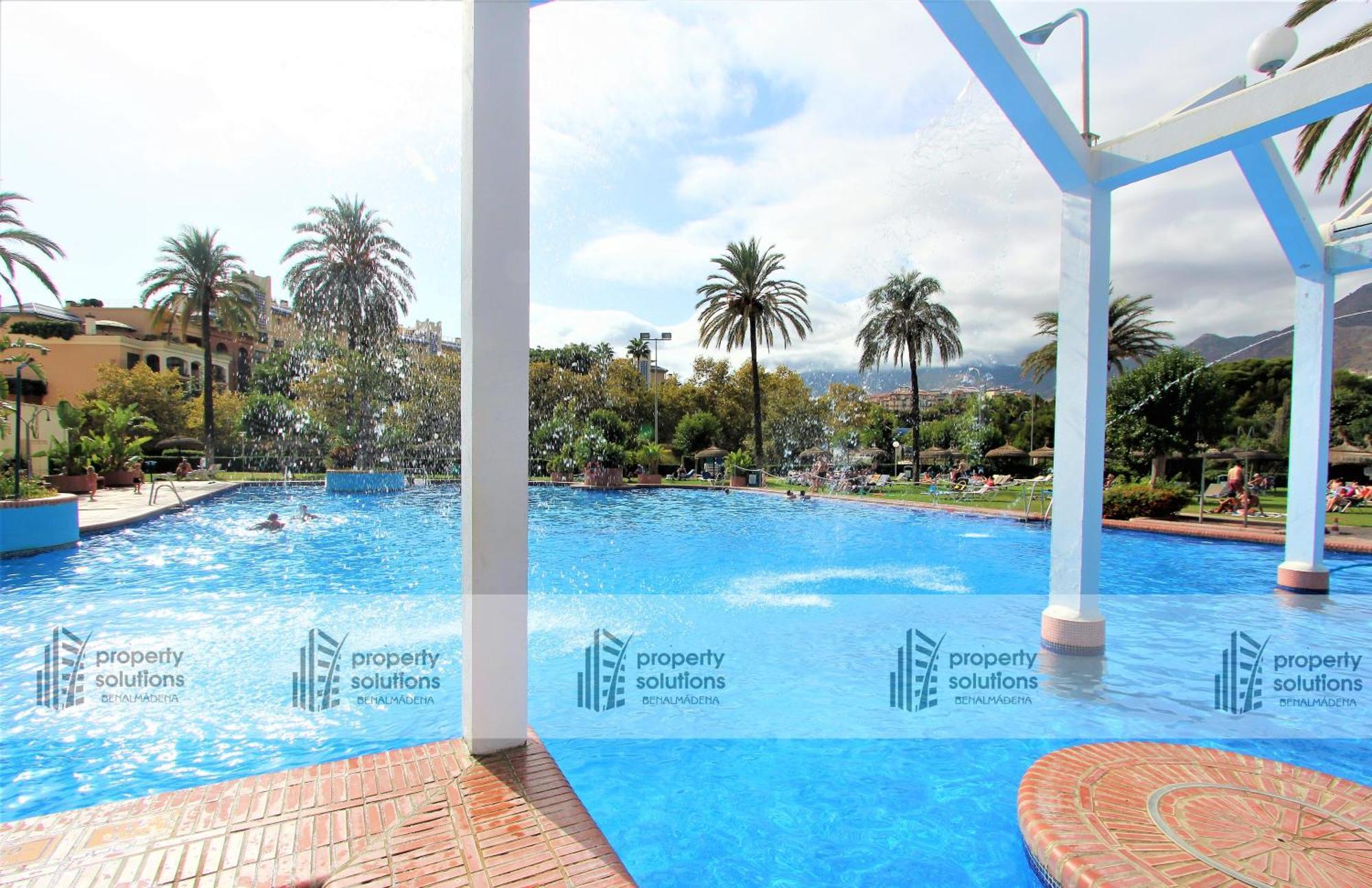 Benalbeach 1010 - Vista Al Mar - Piscina Todo El Ano - Primera Linea De Playa Бенальмадена Экстерьер фото