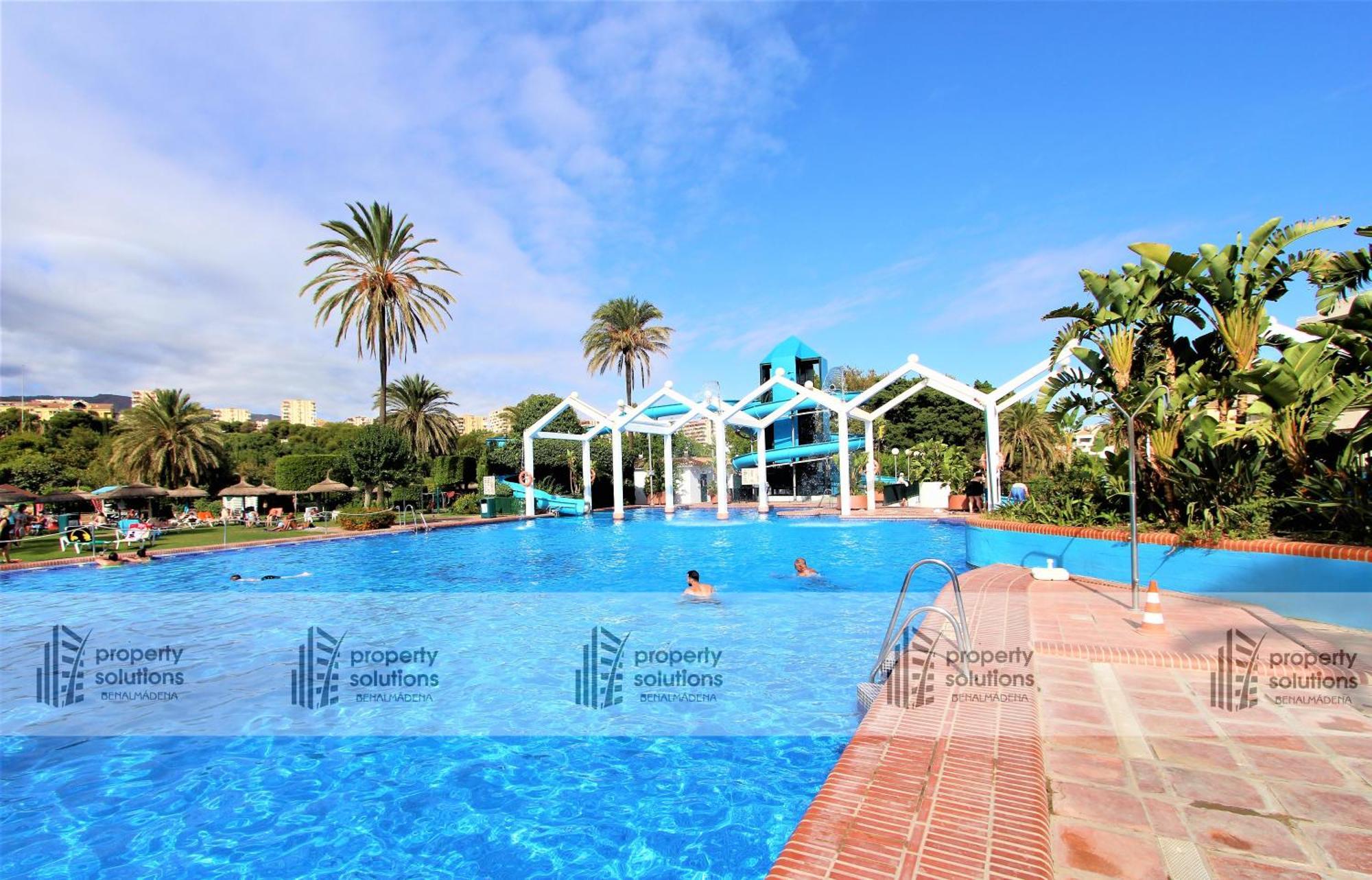 Benalbeach 1010 - Vista Al Mar - Piscina Todo El Ano - Primera Linea De Playa Бенальмадена Экстерьер фото