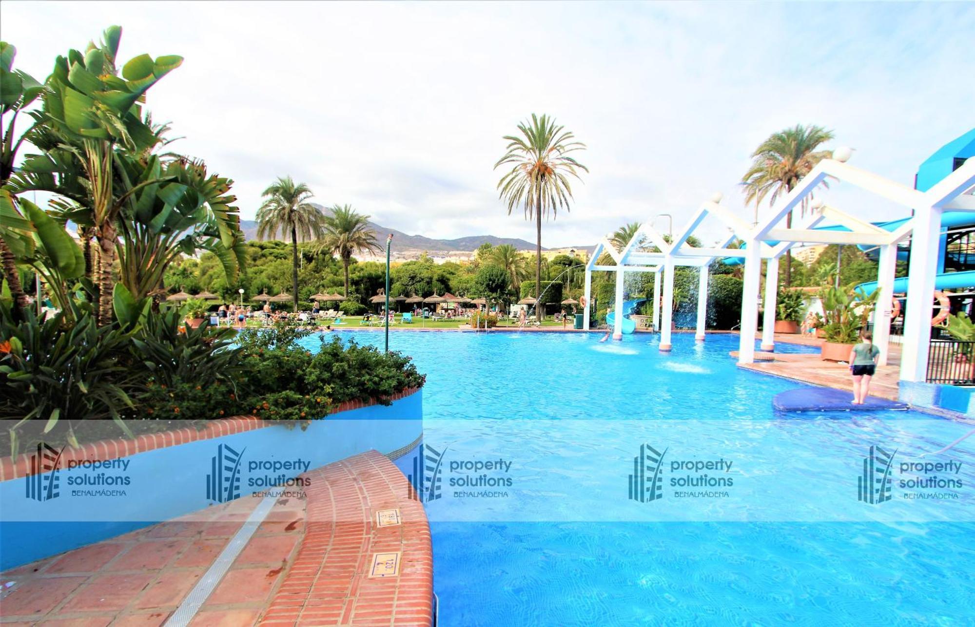 Benalbeach 1010 - Vista Al Mar - Piscina Todo El Ano - Primera Linea De Playa Бенальмадена Экстерьер фото